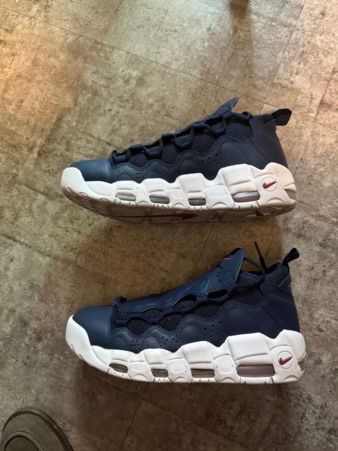 Nike Air More Money Black White 270 상품이미지3