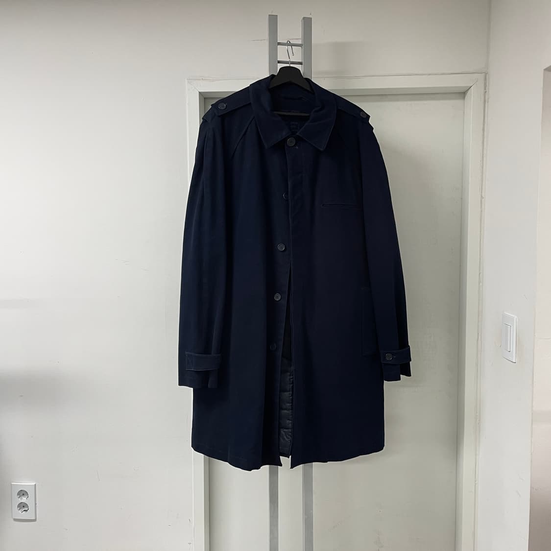 지방시 네이비 코트 52 상품이미지1