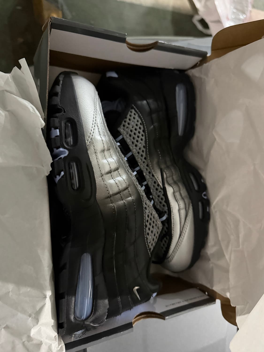 나이키 팔라스 에어맥스95 260 새상품 판매합니다 상품이미지3