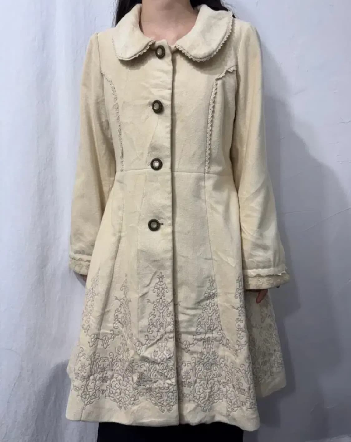 엑시즈팜 자수 아이보리 레이스코트 달천깔 갸루 세실맥비 리즈리사 상품이미지2