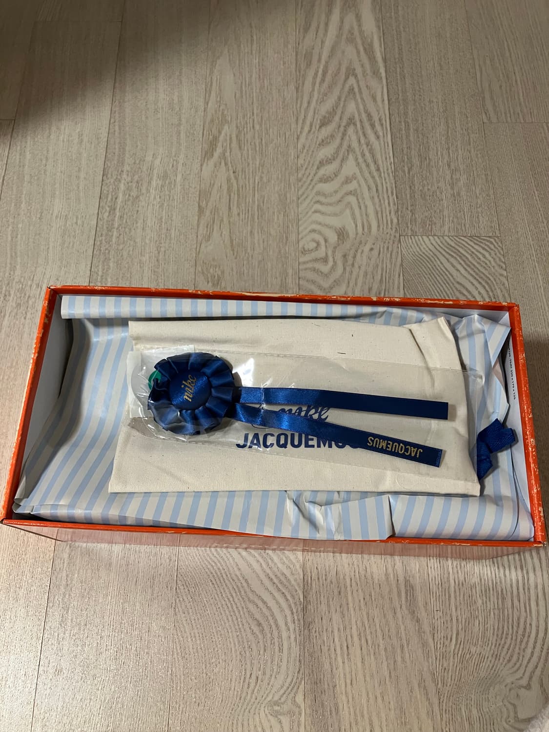 자크뮈스 나이키 문슈 옐로우 상품이미지2