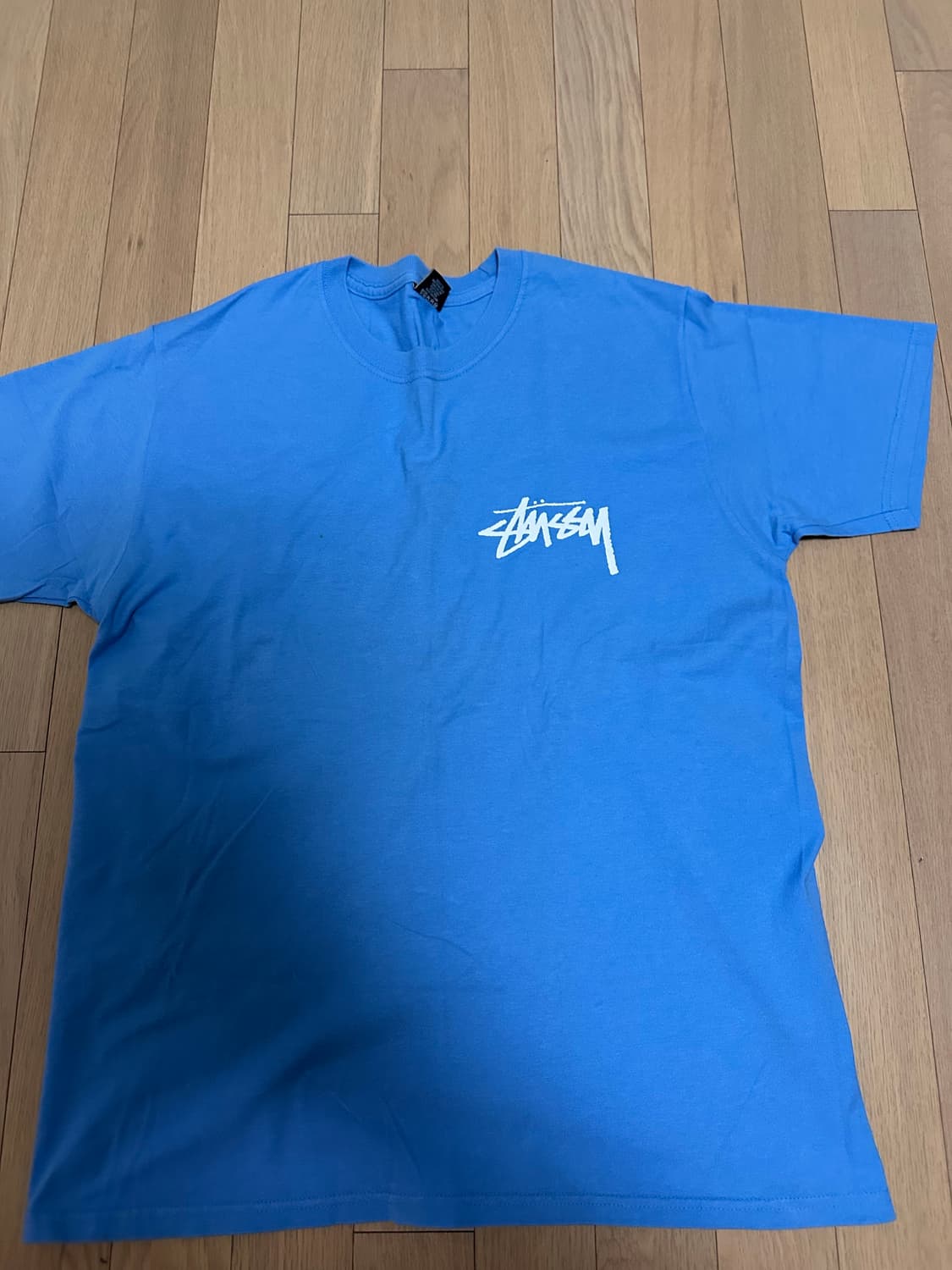 (탭만땐 새상품!!) 스투시 하늘색 반팔 티셔츠 M 상품이미지3