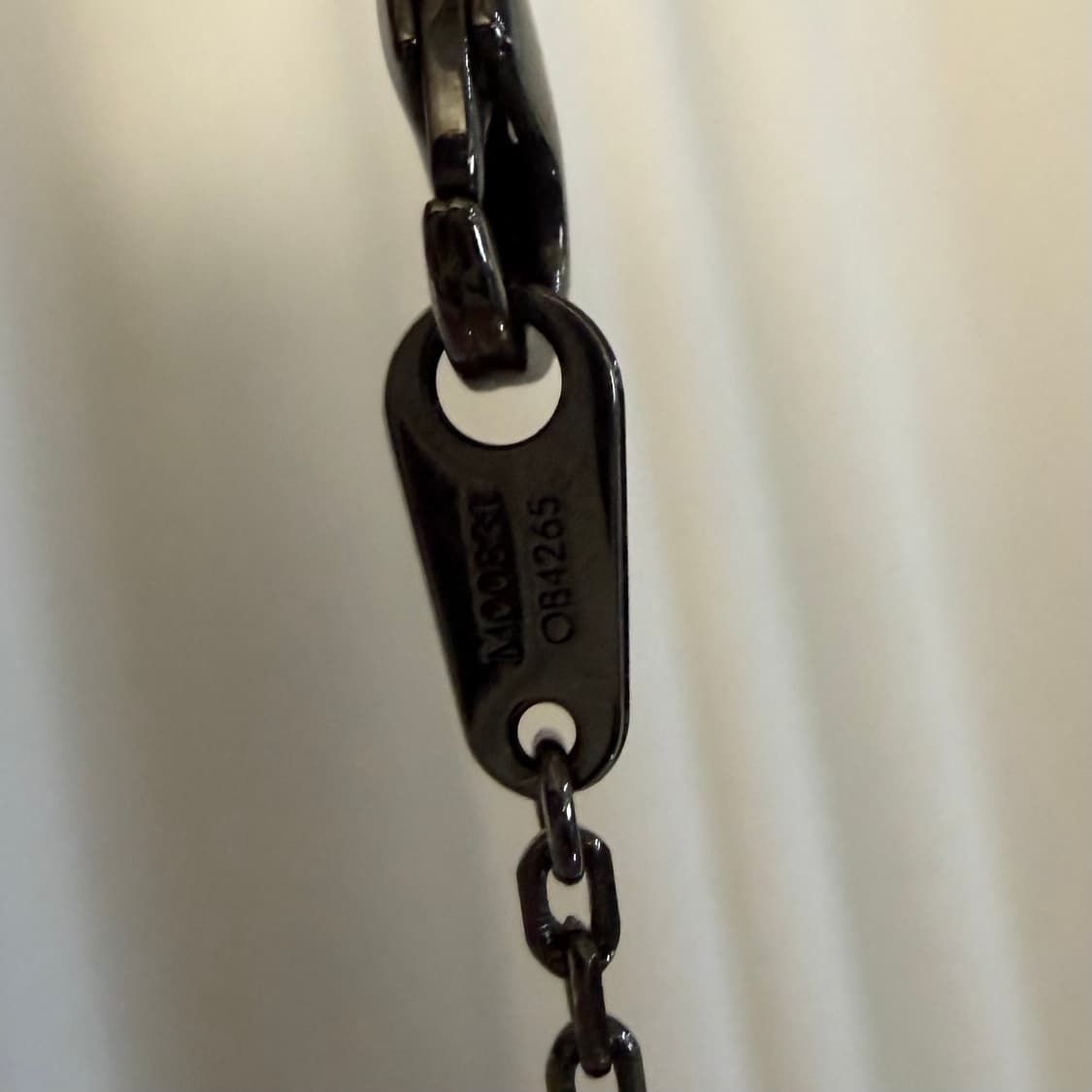 [새상품] 루이비통 LV 비비엔 팬던트 목걸이  상품이미지4