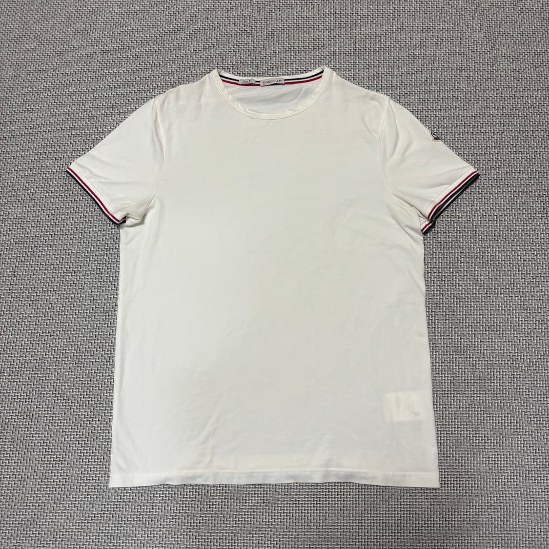 [L Size] 몽클레어 슬림핏 반팔티 상품이미지2