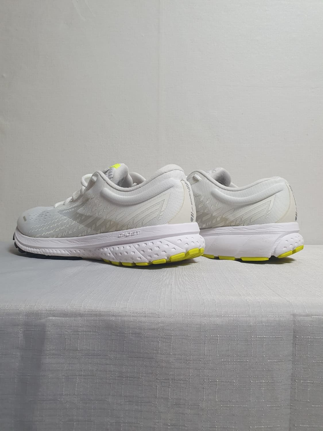 택포 300mm 브룩스 러닝화 고스트13 화이트 운동화 상품이미지6