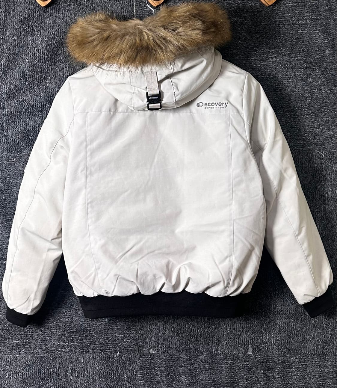 디스커버리 여성 숏패딩 95 아이보리 상품이미지2