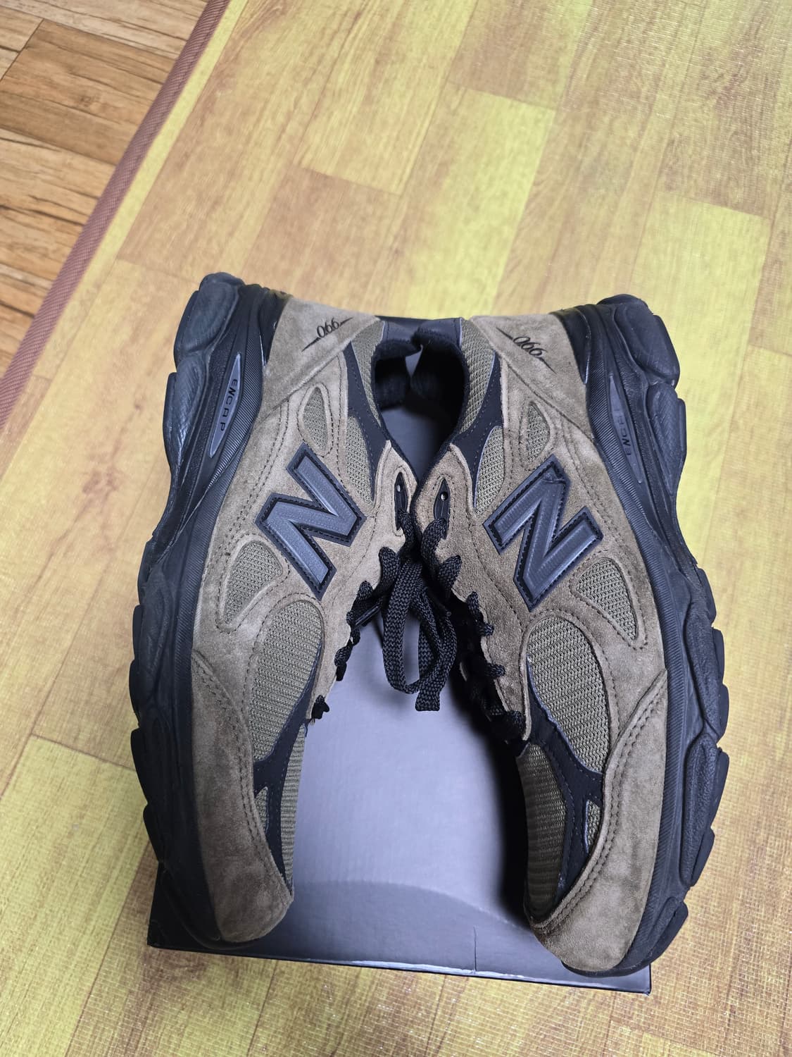 뉴발란스 x JJJ자운드 990v3 브라운 블랙 상품이미지3