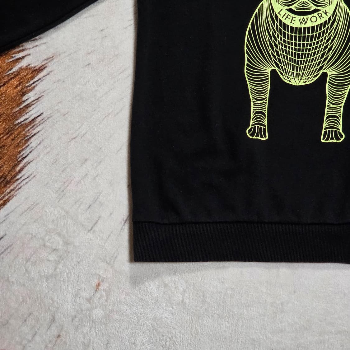 라이프워크 블랙 맨투맨 상품이미지3