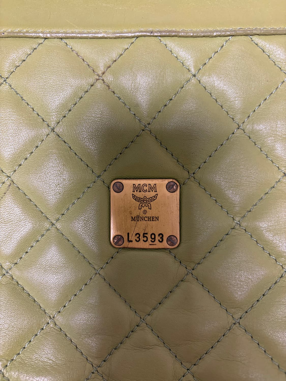MCM 퀼팅 숄더백 상품이미지3