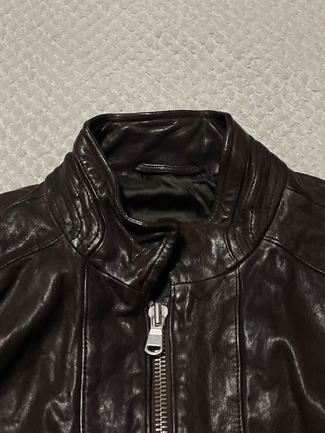 웨스턴 무드 배지터블 램스킨 양가죽 절개 레더 자켓 다크 브라운 상품이미지5