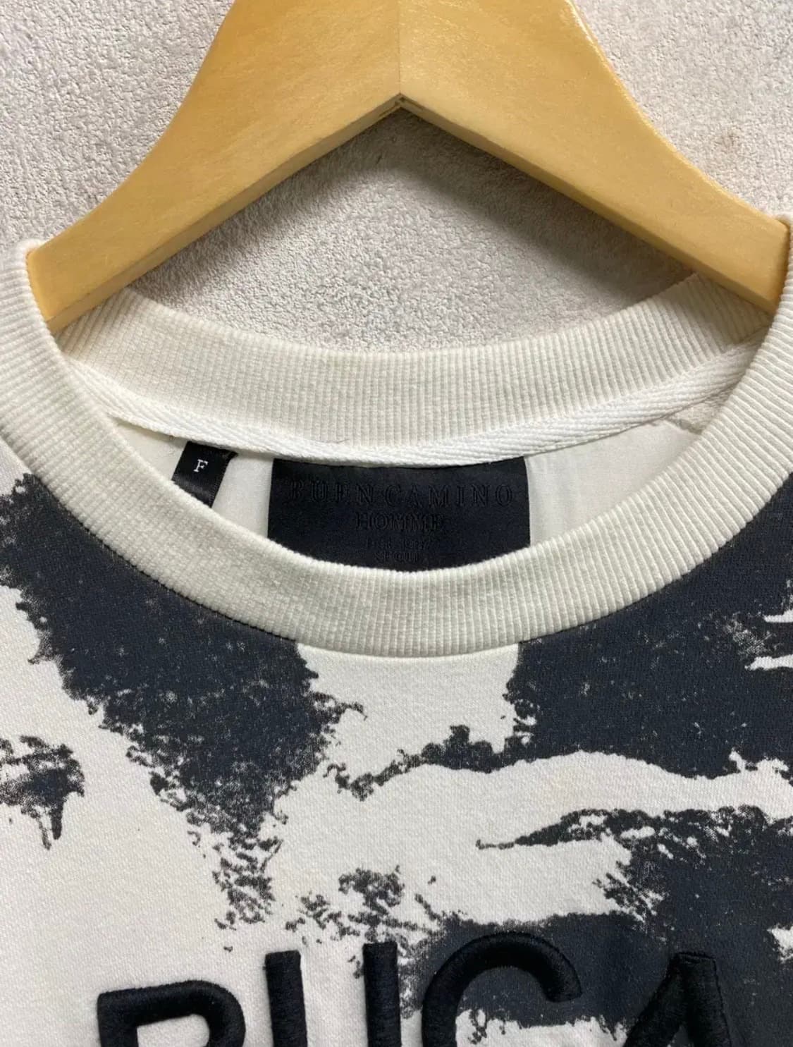 BUCA 빈티지 자수 나염 맨투맨 Free 상품이미지5