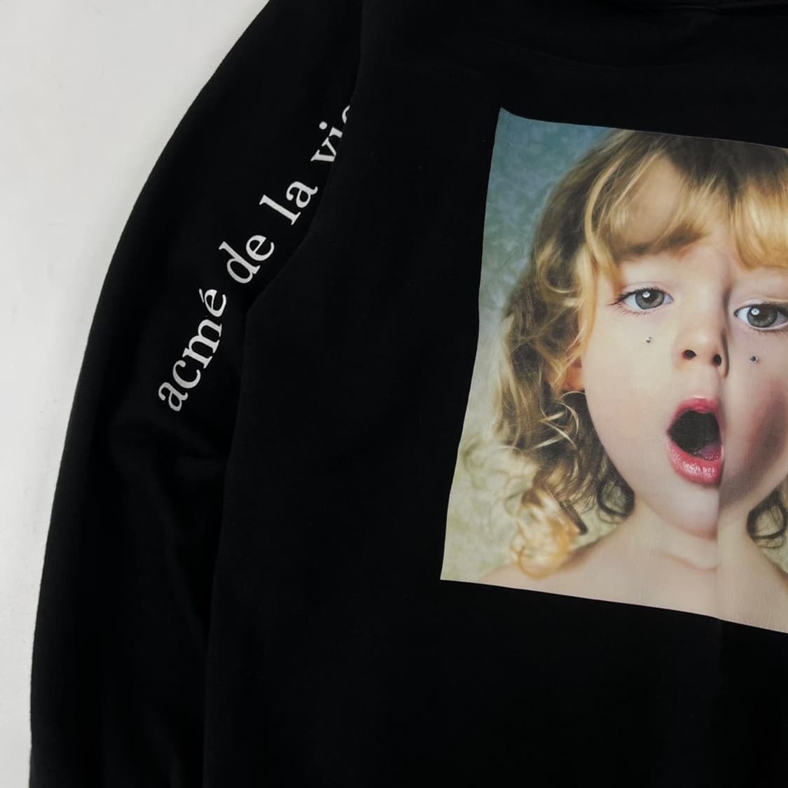 아크메드라비 후드티 상품이미지3