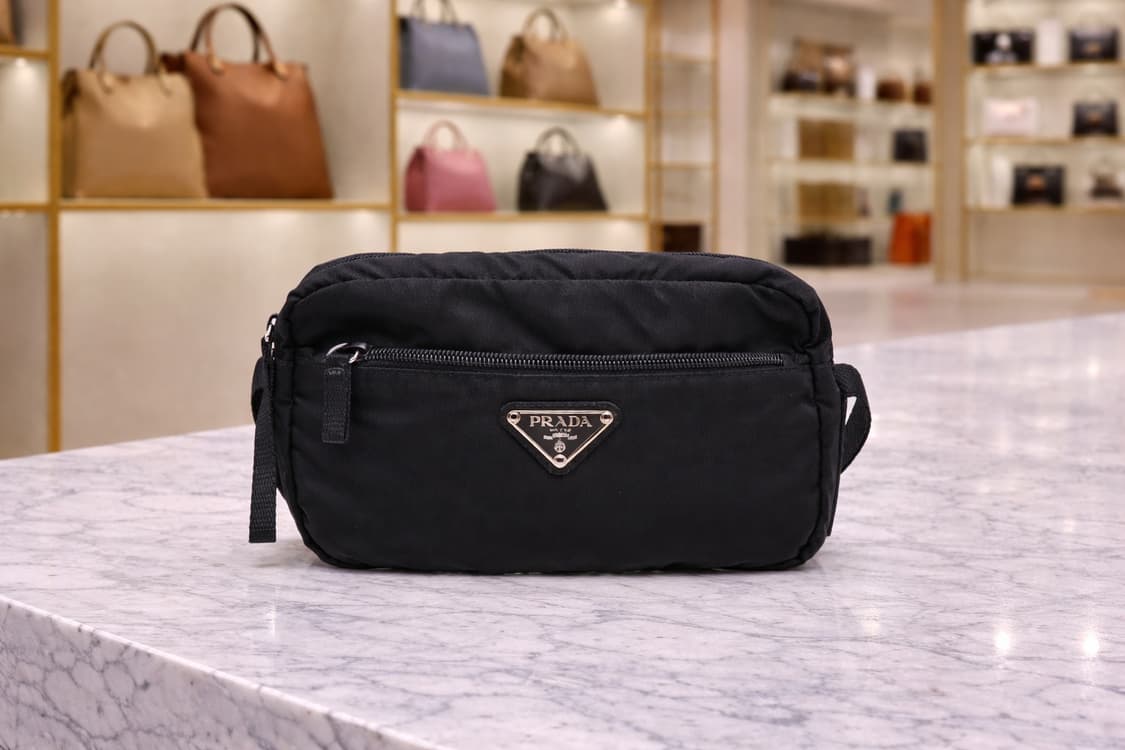 [S급] 프라다 나일론 포코노 크로스백 판매합니다!!! 상품이미지1