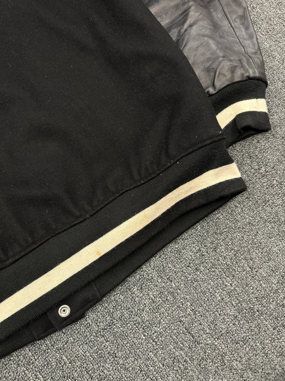 AND SUNS 자수 바시티자켓 레더암 블랙 상품이미지10