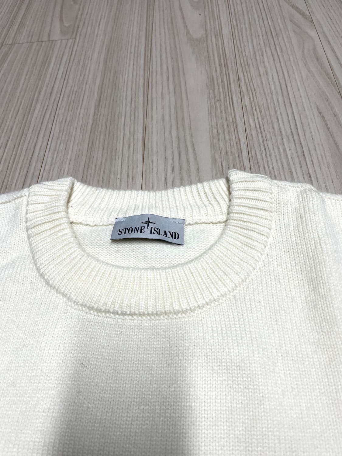 [새상품] 스톤아일랜드 램스울 리브 라운드 니트 상품이미지7