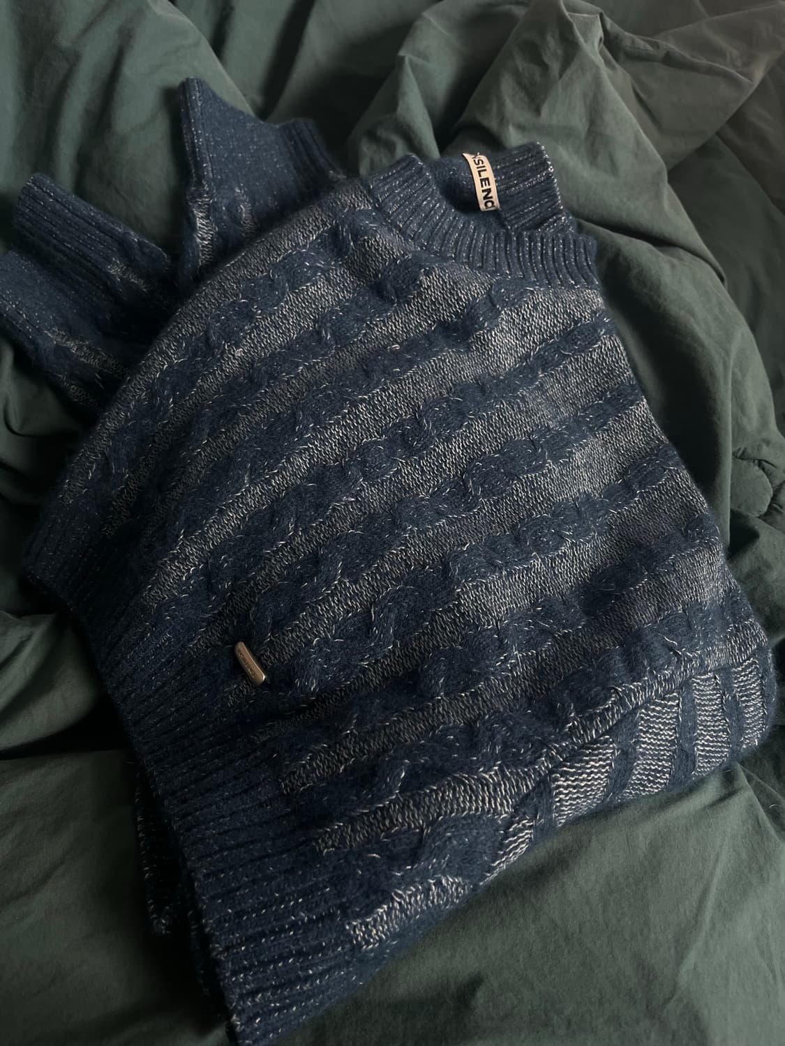 인사일런스 소프트 케이블 크롭 니트 상품이미지5