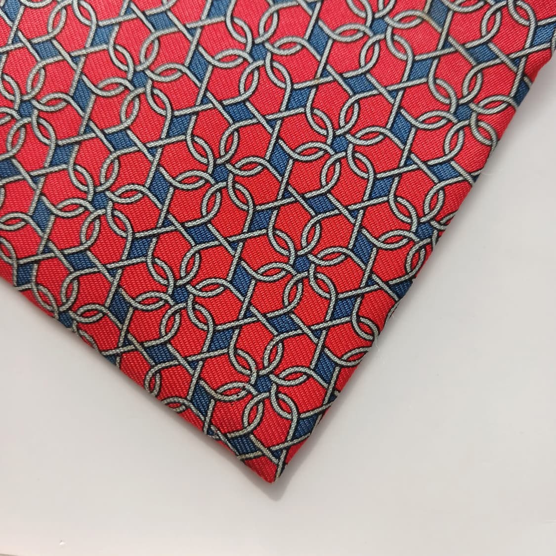 에르메스 실크 레드 체인 패턴 넥타이 9.8cm B등급 A18686
 상품이미지9