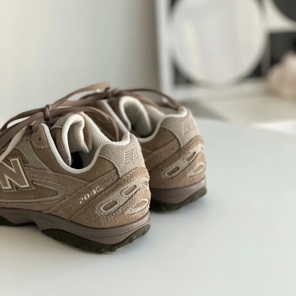 뉴발란스 U204LMMA (MUSHROOM) 250 사이즈 판매합니다. 상품이미지3