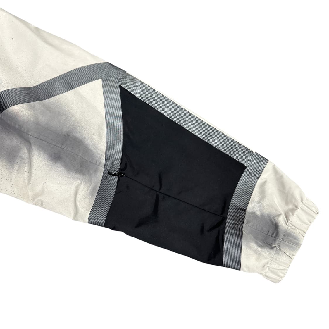 Heliot Emil Exuvia Windbreaker Jacket 상품이미지7