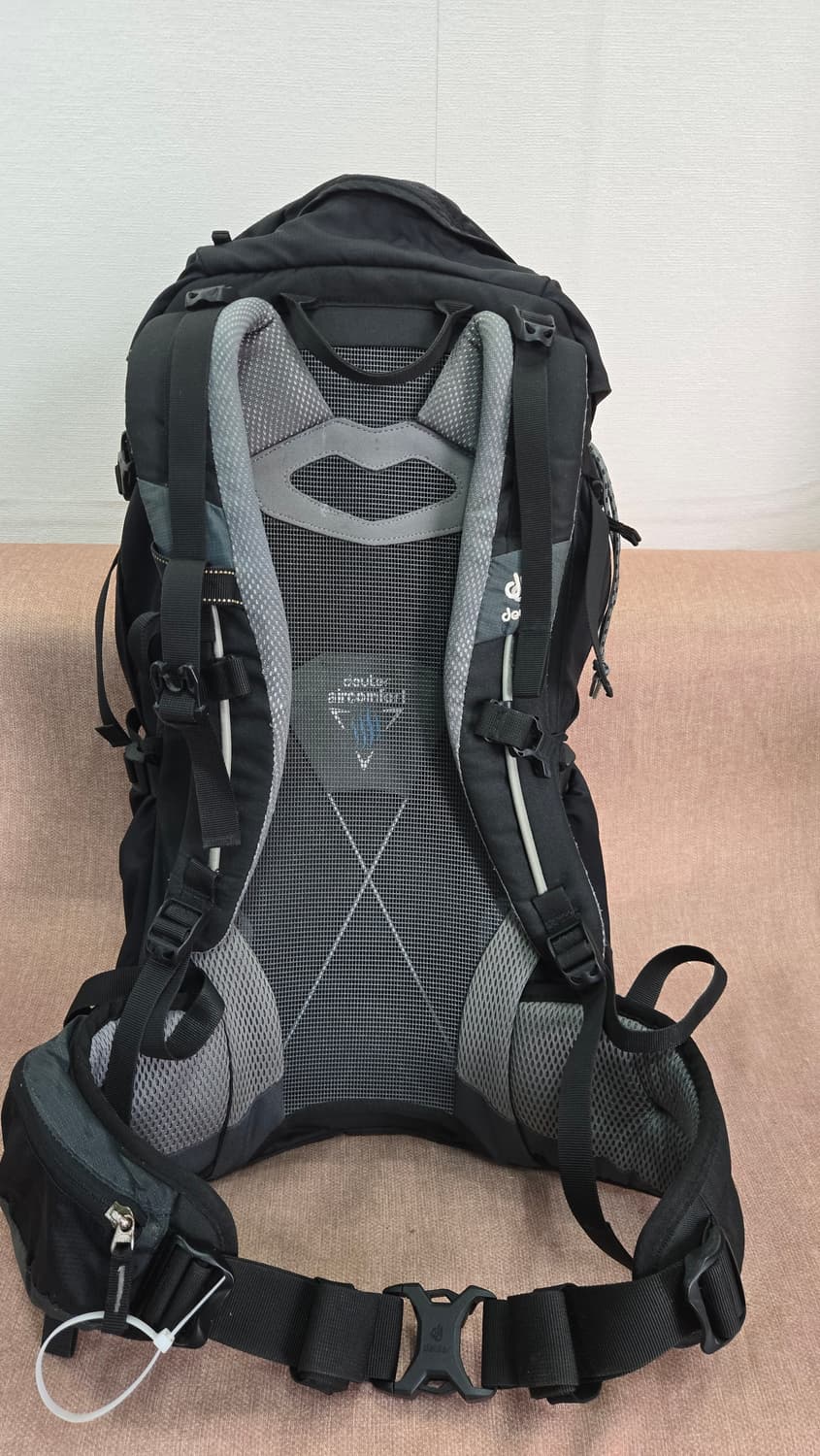 도이터 FUTURA 32 등산 배낭 블랙 상품이미지2