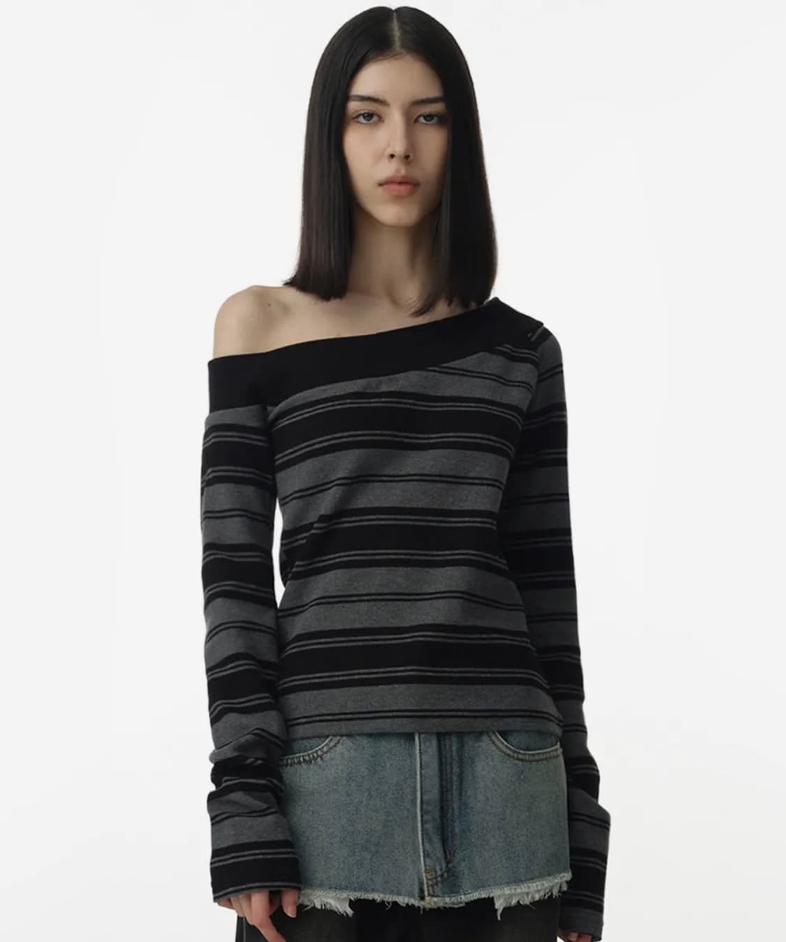 밀로 우먼 원 숄더 스트라이프 티셔츠 차콜 그레이 상품이미지1
