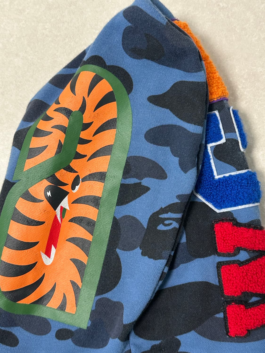 베이프 카모 샤크 풀 후드집업 상품이미지4