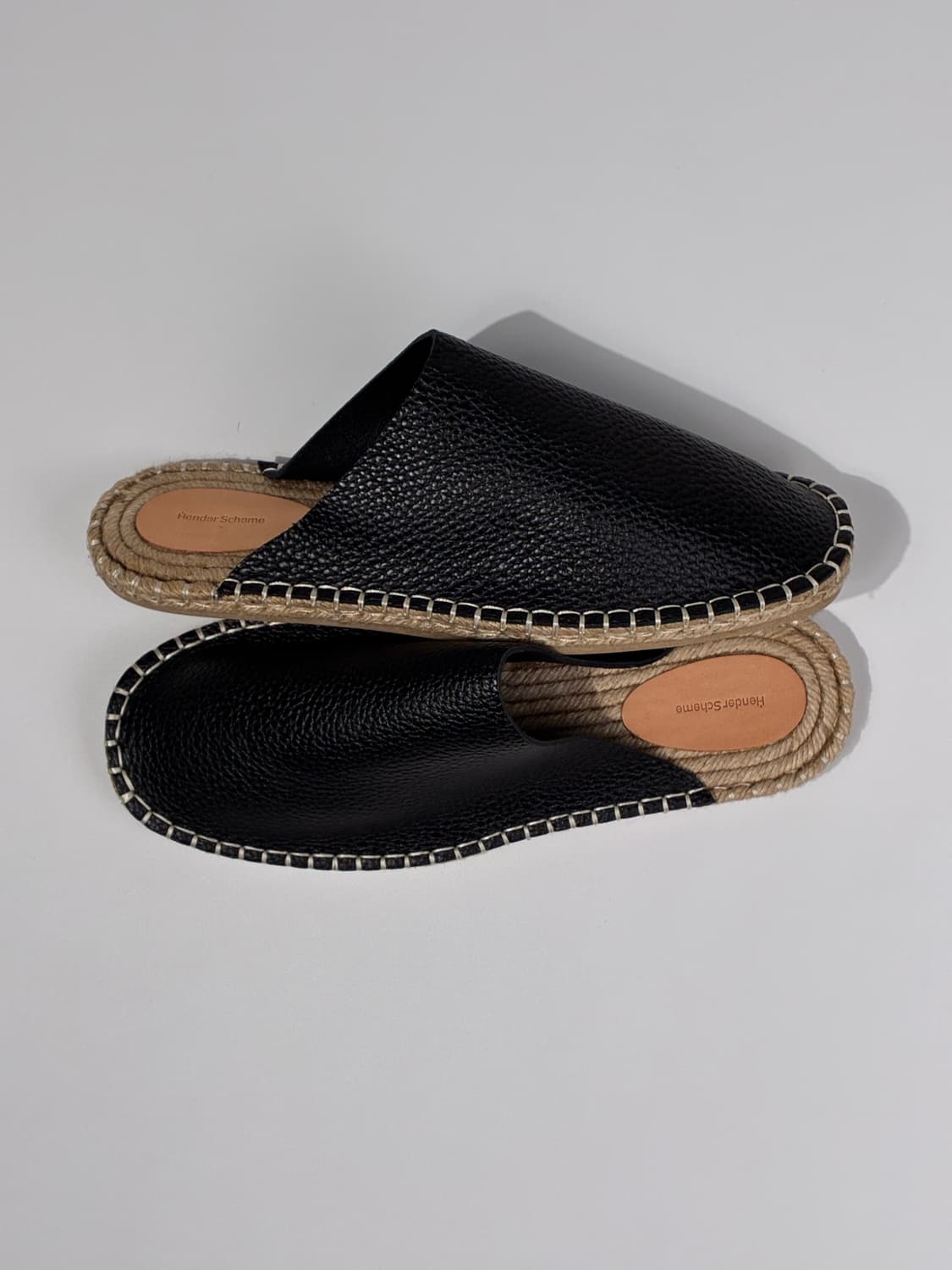 핸더스킴 JUTE 주트 뮬 그레인 레더 블랙 4사이즈 상품이미지2