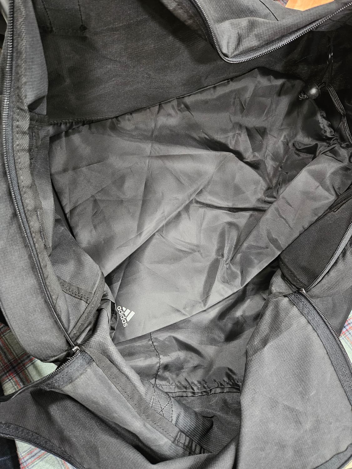 아디다스 블랙 더플백 M 상품이미지10