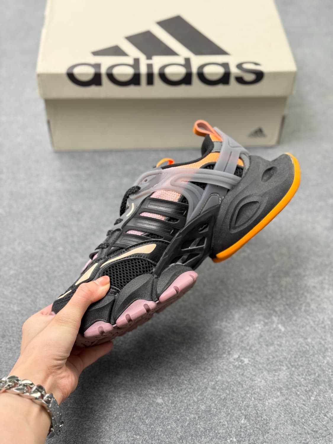 아디다스 XLG 러너 디럭스
 상품이미지3