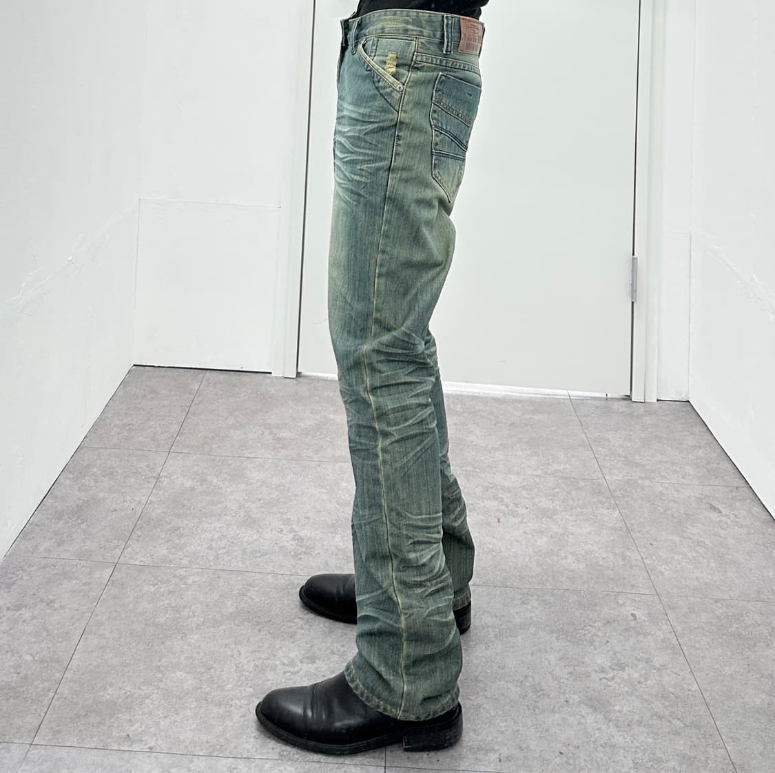 Vintage Faded lines Washing Jeans 상품이미지3