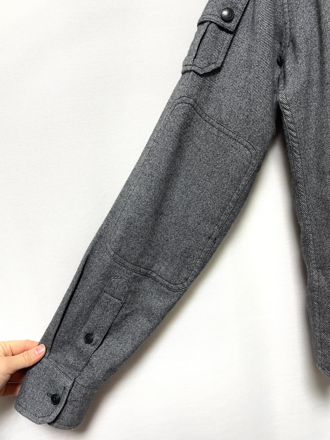 한섬 BELSTAFF 벨스타프 플란넬 멀티포켓 셔츠 _ 차콜 상품이미지7