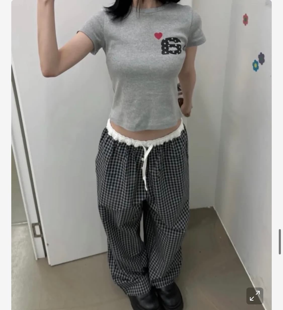 에이이에이이 도트 스몰 레터 티 반팔티 그레이 상품이미지3