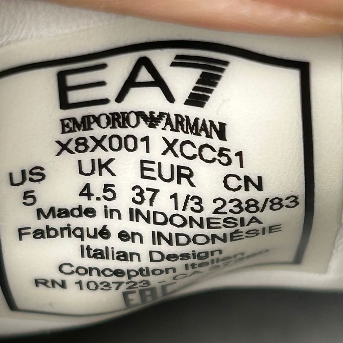 엠포리오 아르마니 EA7 이글 로고 레더 스니커즈 화이트 실버 235 상품이미지6