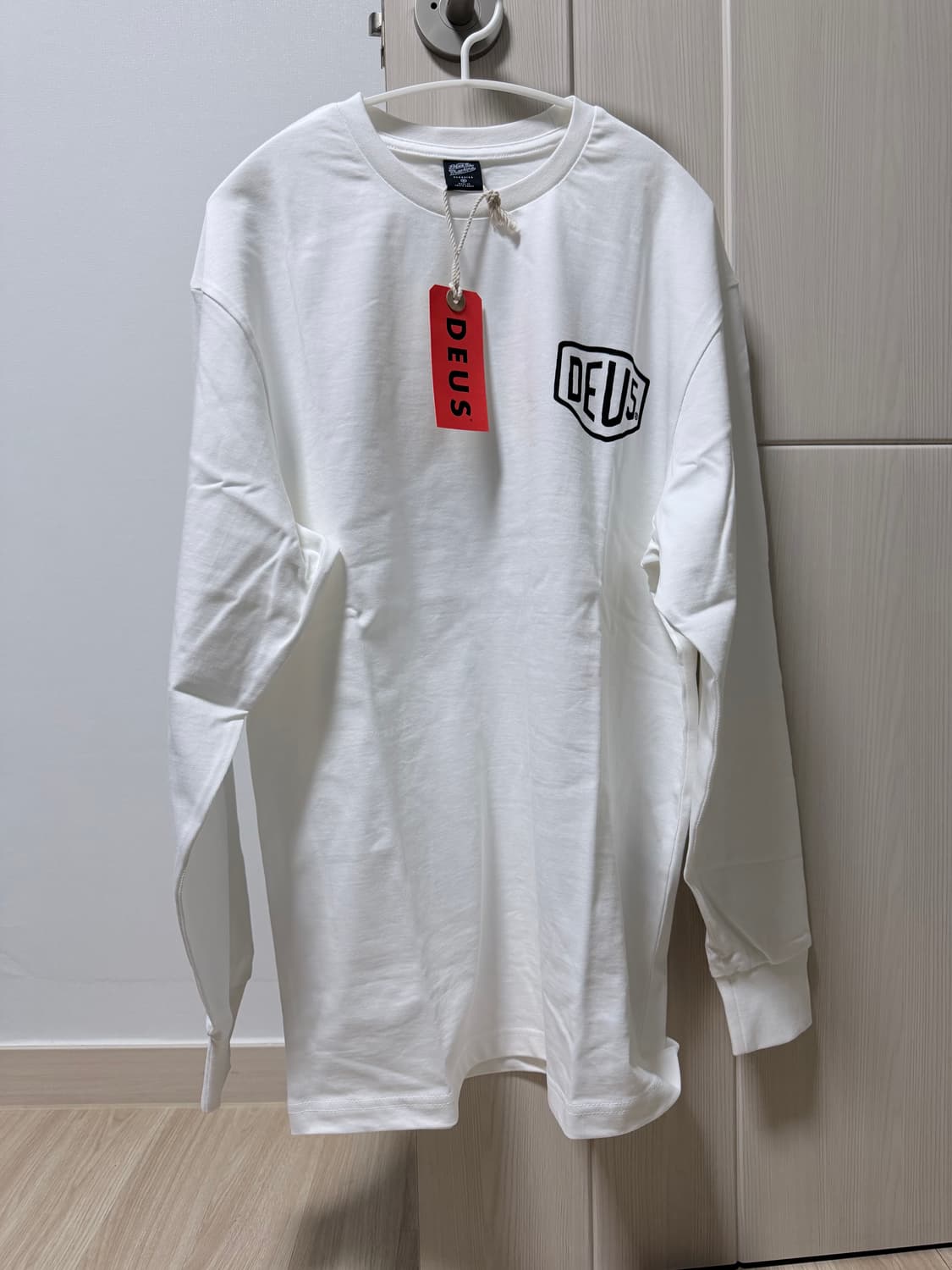 데우스 엑스 마키나 롱슬리브 새상품 상품이미지2