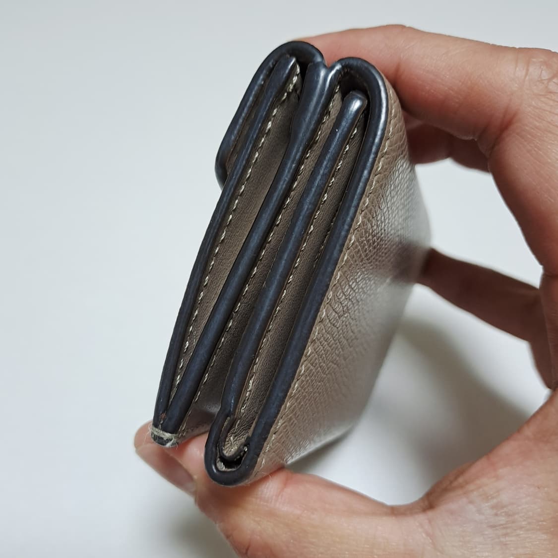 [100%/정품] 펜디 트리폴드 가죽 반지갑, 펜디지갑,펜디반지갑 상품이미지8