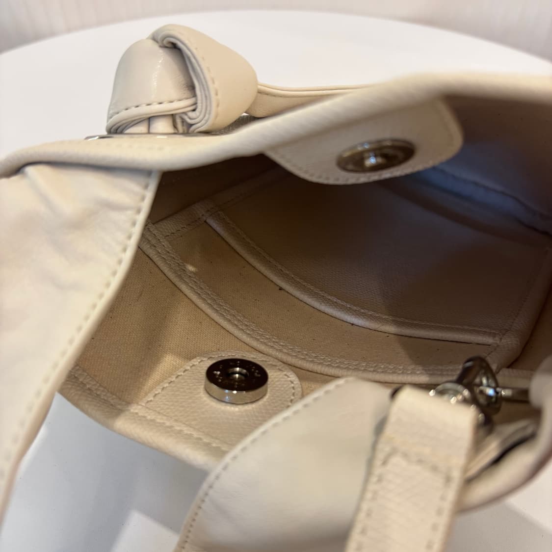 정품 코이무이 토트 크로스백     상품이미지7