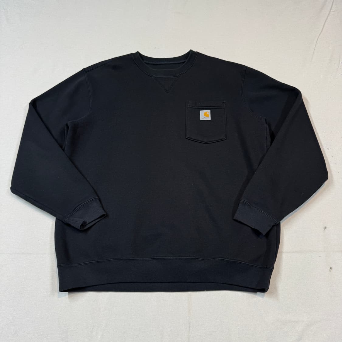 L) 칼하트 포켓 블랙 맨투맨 티셔츠 상품이미지1
