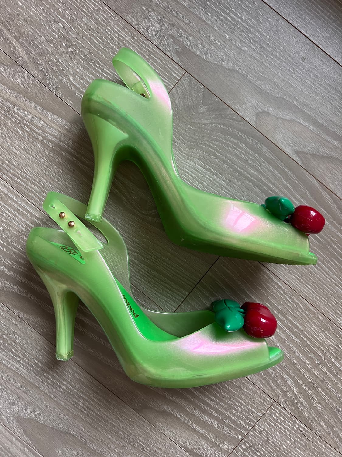 비비안웨스트우드 콜라보 멜리사 체리 힐 7  상품이미지4