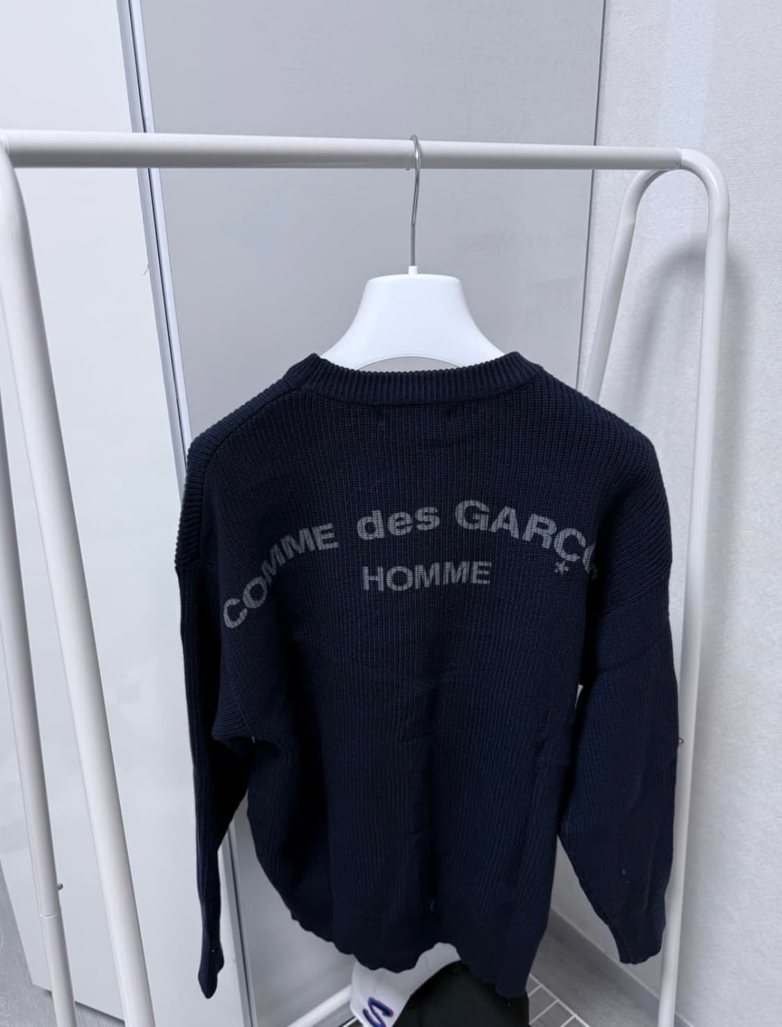 꼼데가르송 옴므 백로고 니트 네이비 상품이미지1
