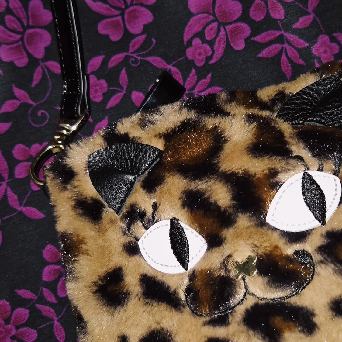 안나수이 레오파드 퍼 고양이 크로스백 상품이미지10