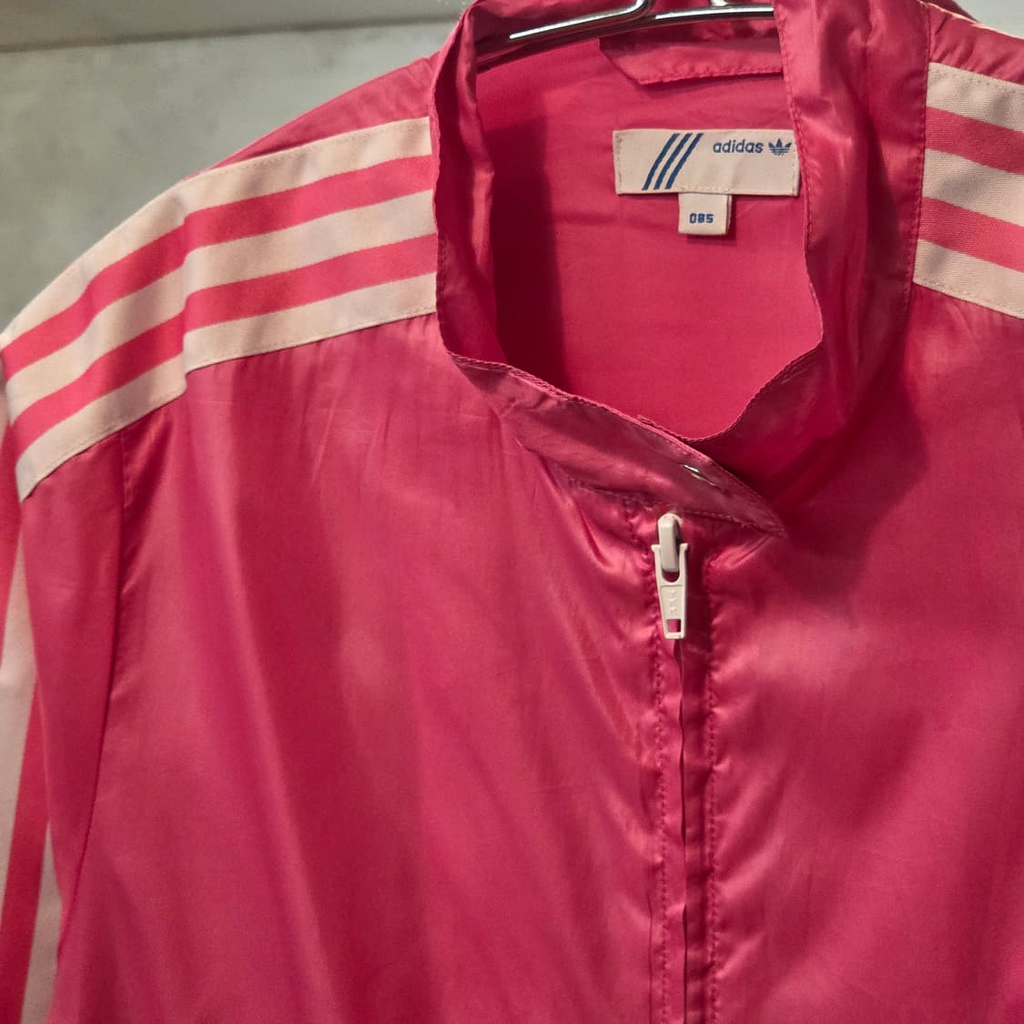 아디다스 핑크 삼선 바람막이 자켓 상품이미지2