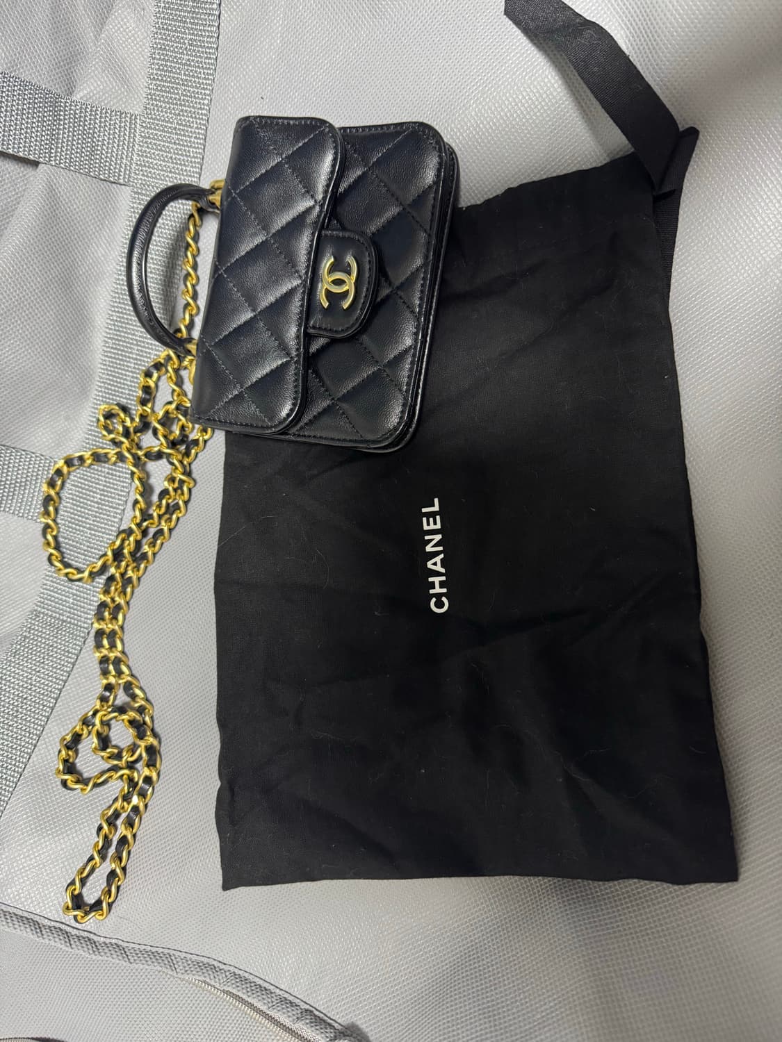 샤넬 체인 플랩 동전 지갑 램스킨 & 골드 메탈 블랙 상품이미지1
