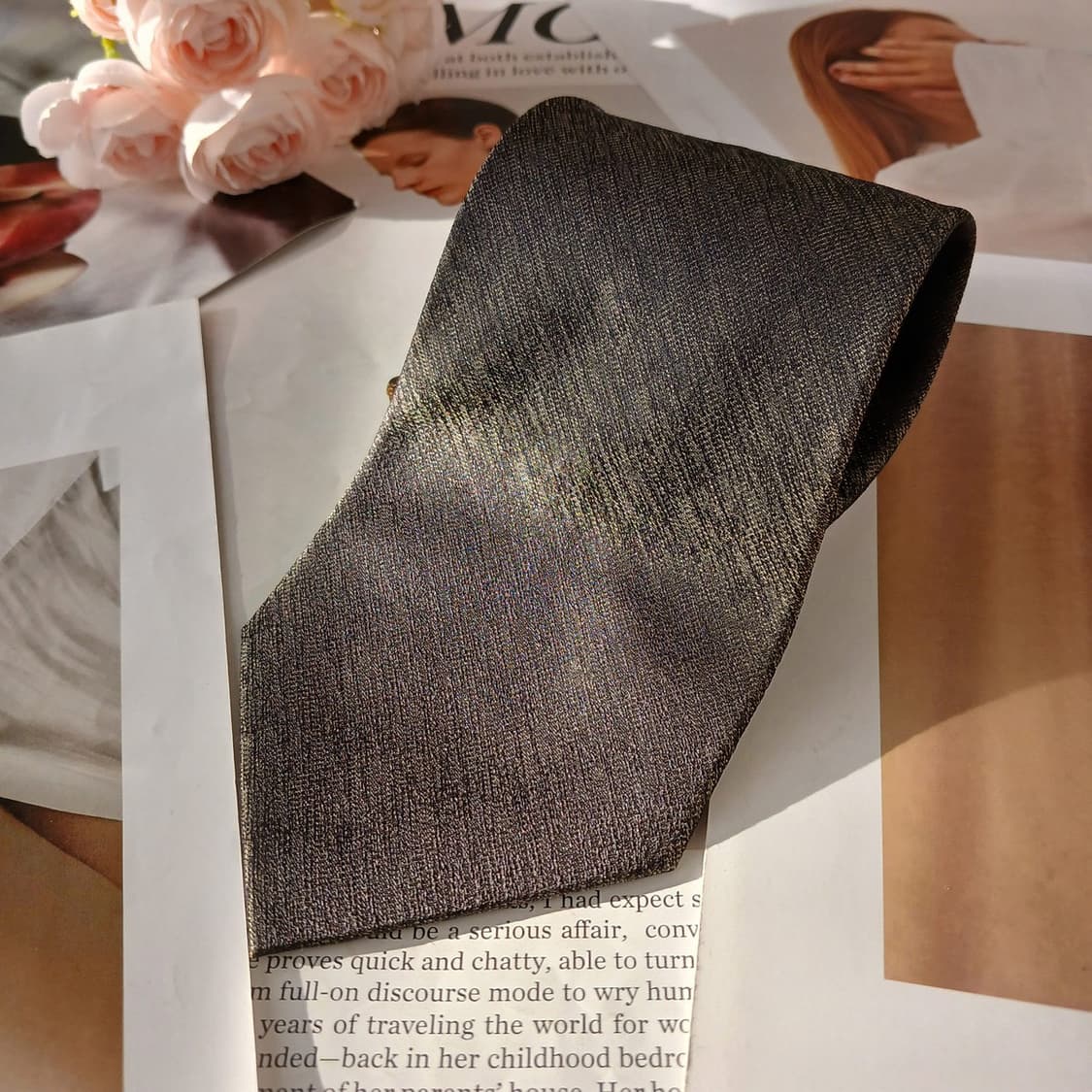 아쿠아스큐텀 실크 다크 골드 넥타이 9.5cm A+등급 A19500
 상품이미지4