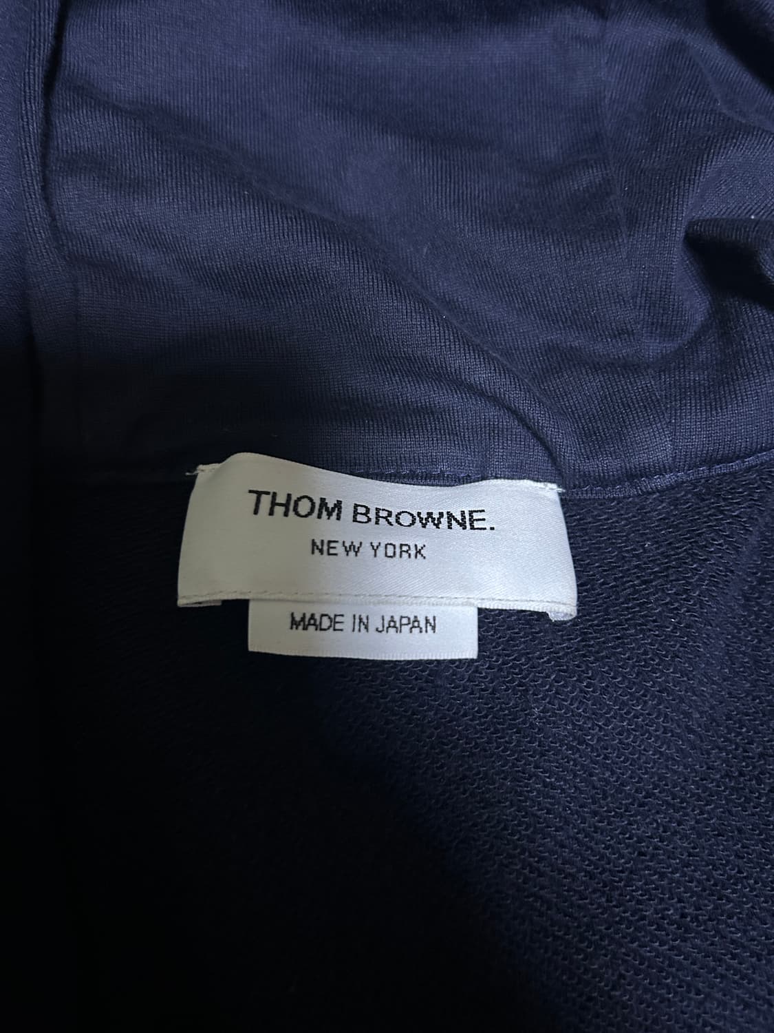 [3, 새상품급] 톰브라운 네이비 사선완장 후드집업 상품이미지2