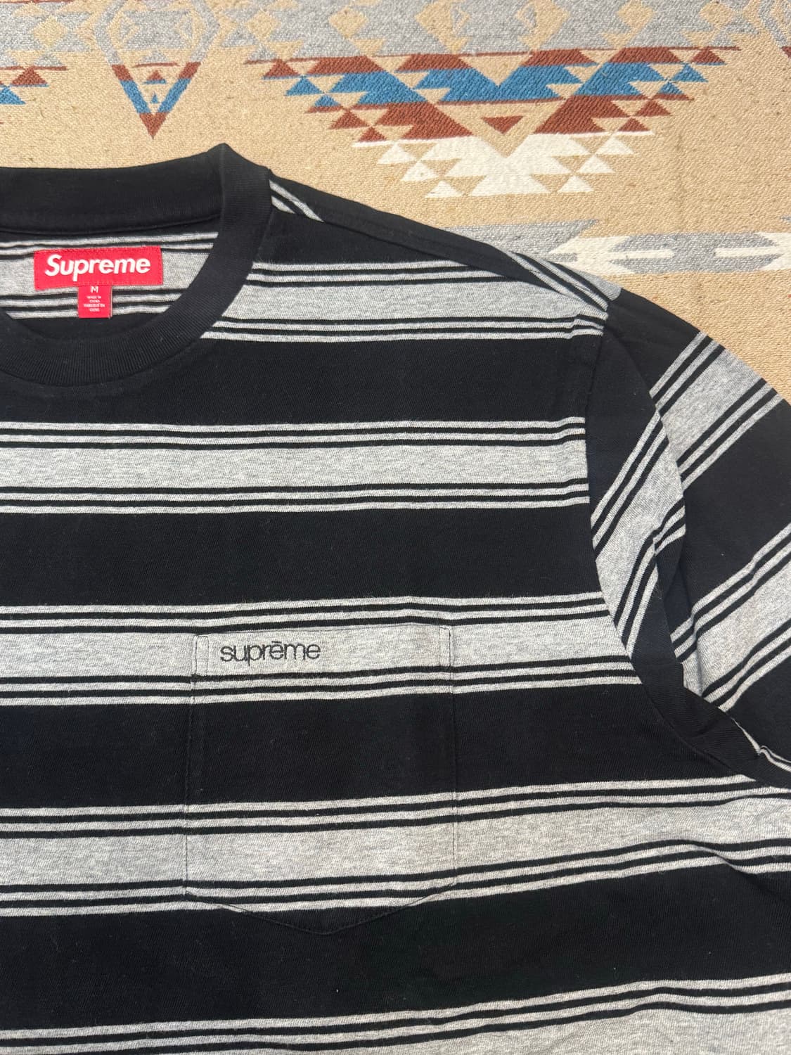 [M] 슈프림 스트라이프 포켓 롱슬리브 탑 블랙 - 25FW 상품이미지3