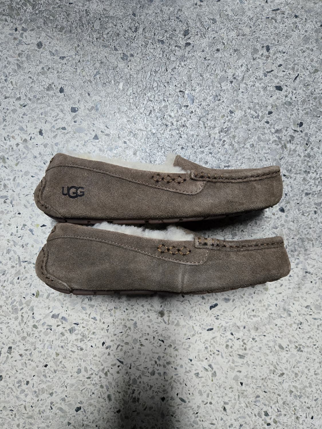 어그 UGG 1106878 ESP 앤슬리 에스프레소 모카신 플랫슈즈 상품이미지4