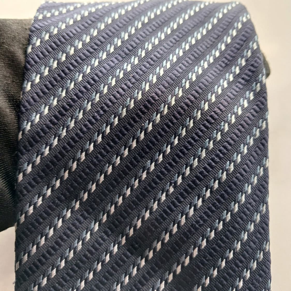 아르마니 꼴레지오니 실크 넥타이 9.4cm A+등급 A18153
 상품이미지6