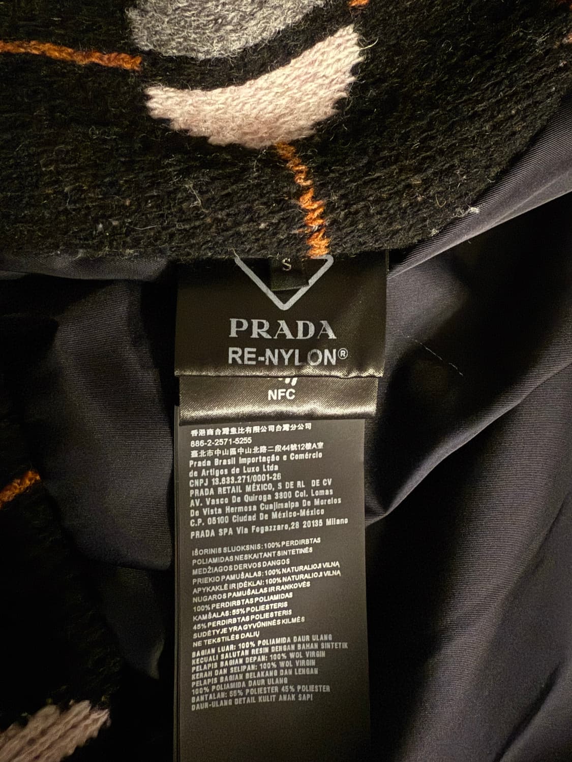 21fw 프라다 라프시몬스 리나일론 니트봄버 상품이미지4