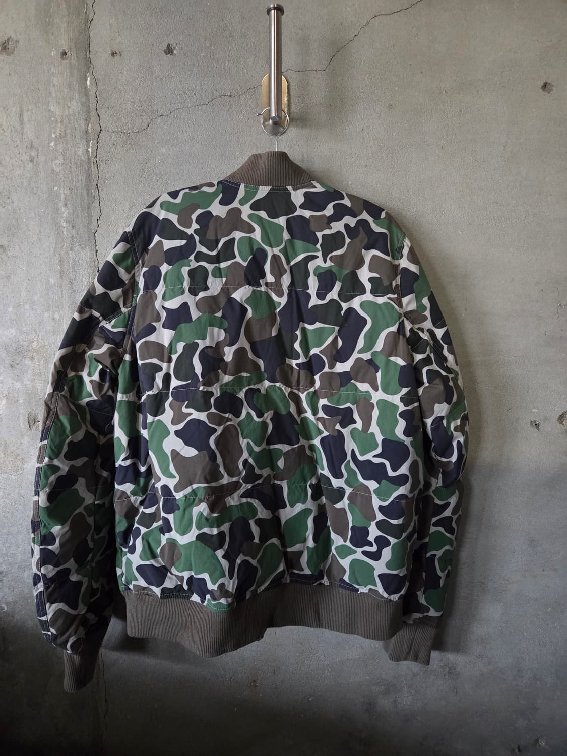 빈티지 무드 아디다스 카모 봄버자켓 105사이즈 상품이미지6