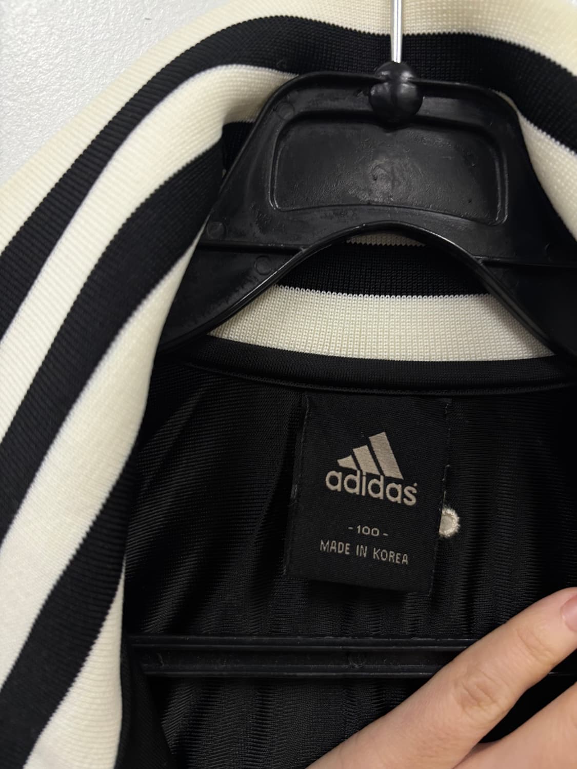 검흰 아디다스  트랙탑 상품이미지5